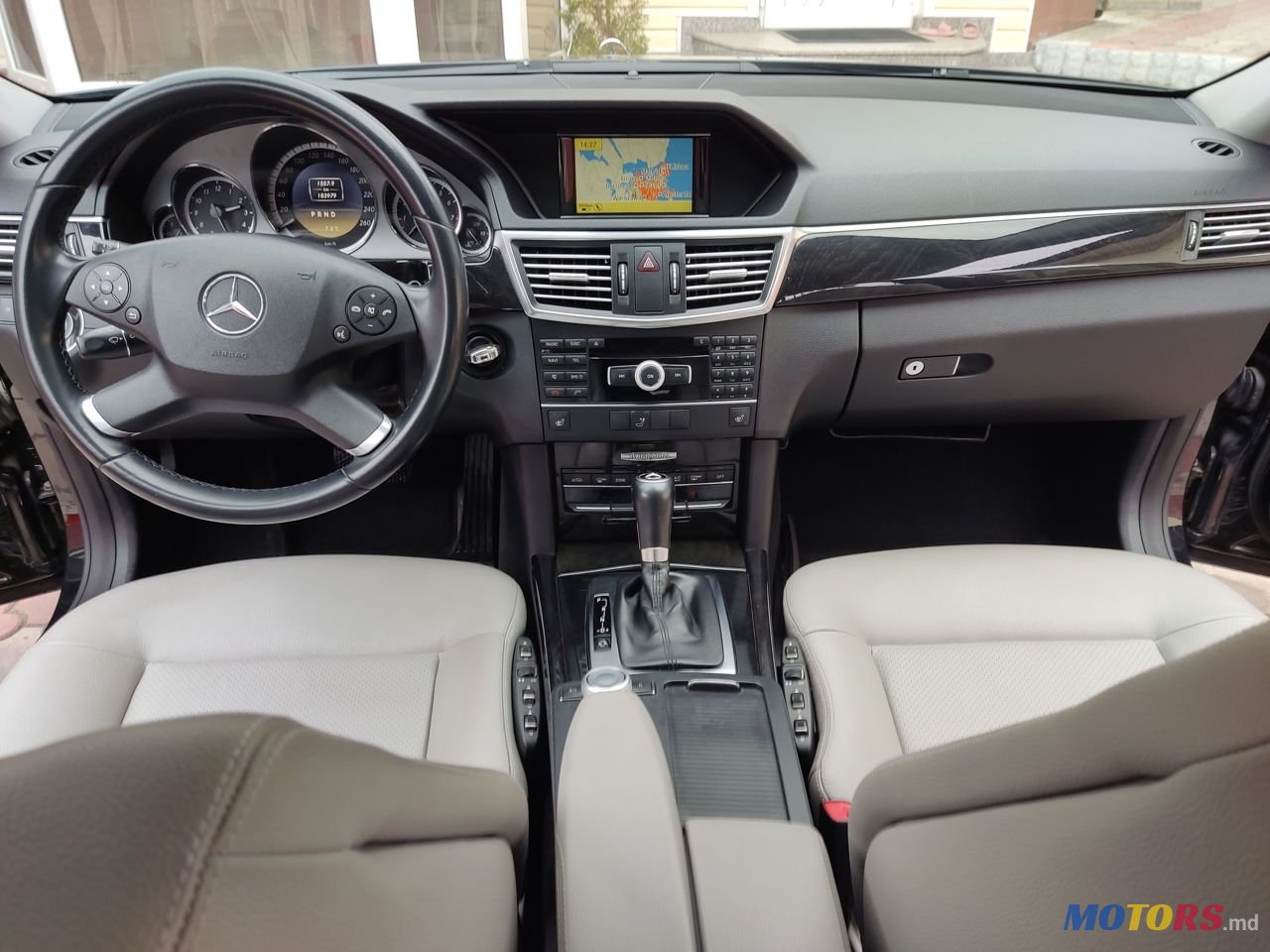 2011' Mercedes-Benz E Класс photo #5