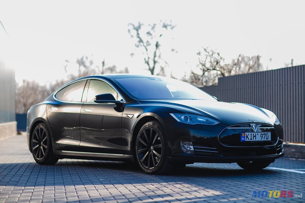 2015' Tesla Model S photo #3