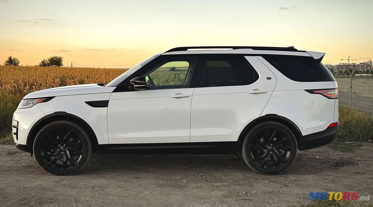 2017' Land Rover Discovery photo #5