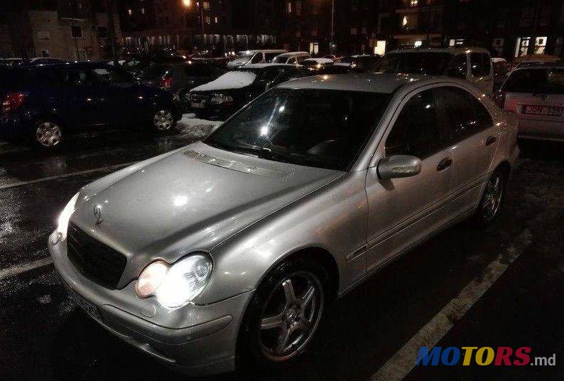 2002' Mercedes-Benz C photo #1