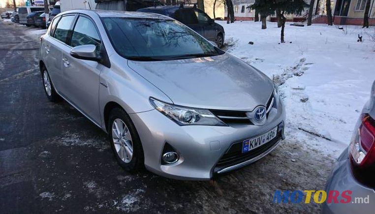 2013' Toyota Auris photo #1