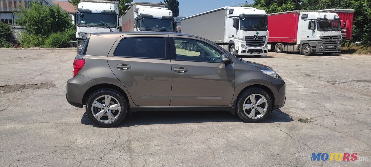 2012' Toyota Urban Cruiser photo #2