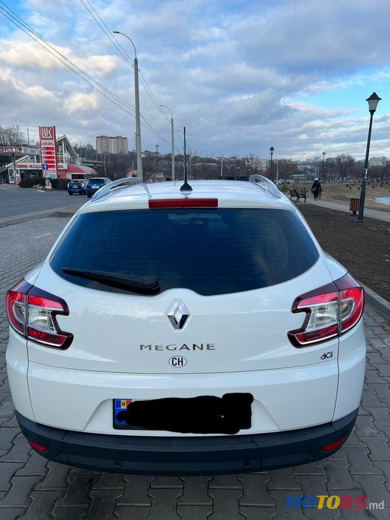 2011' Renault Megane photo #1