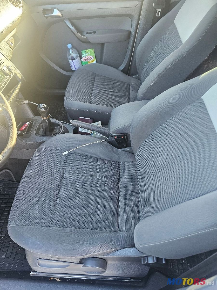 2014' Volkswagen Caddy photo #3