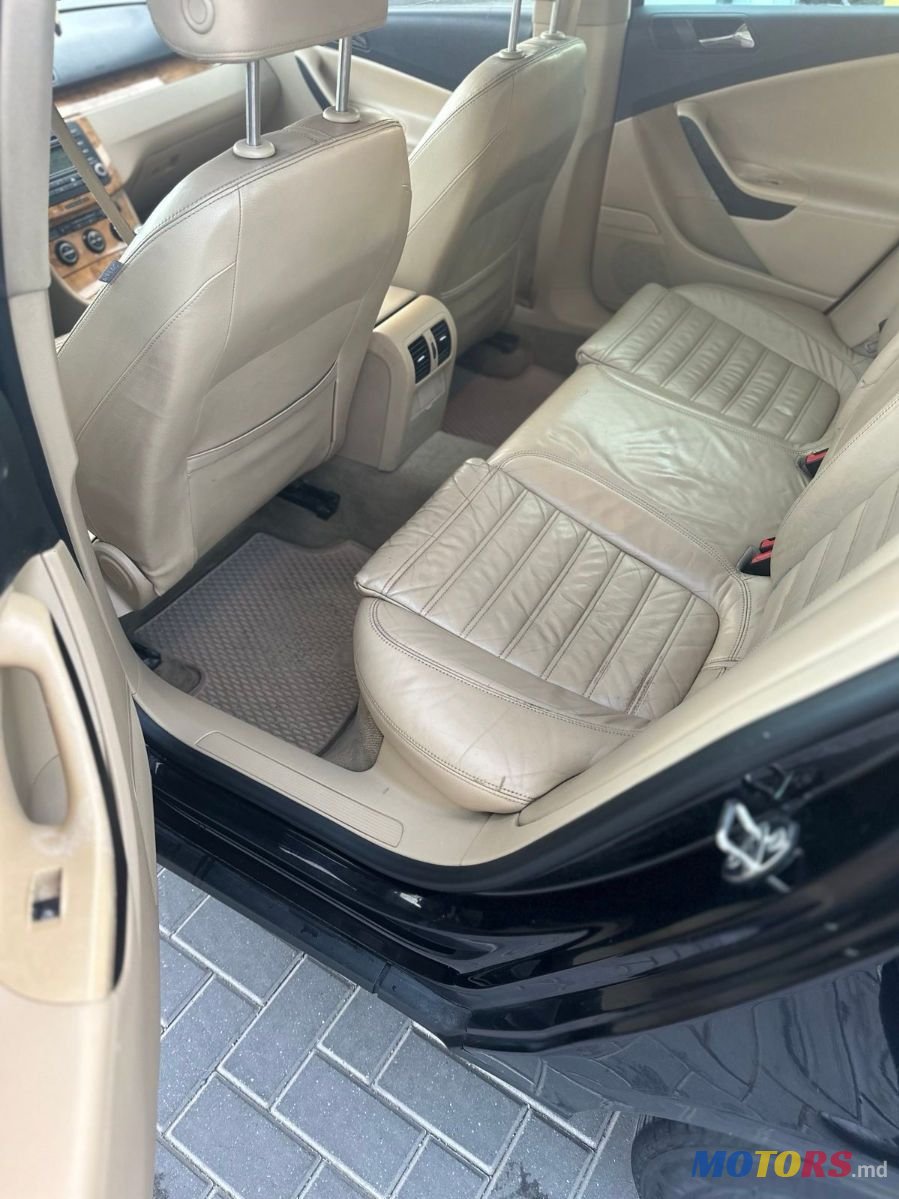 2006' Volkswagen Passat photo #5