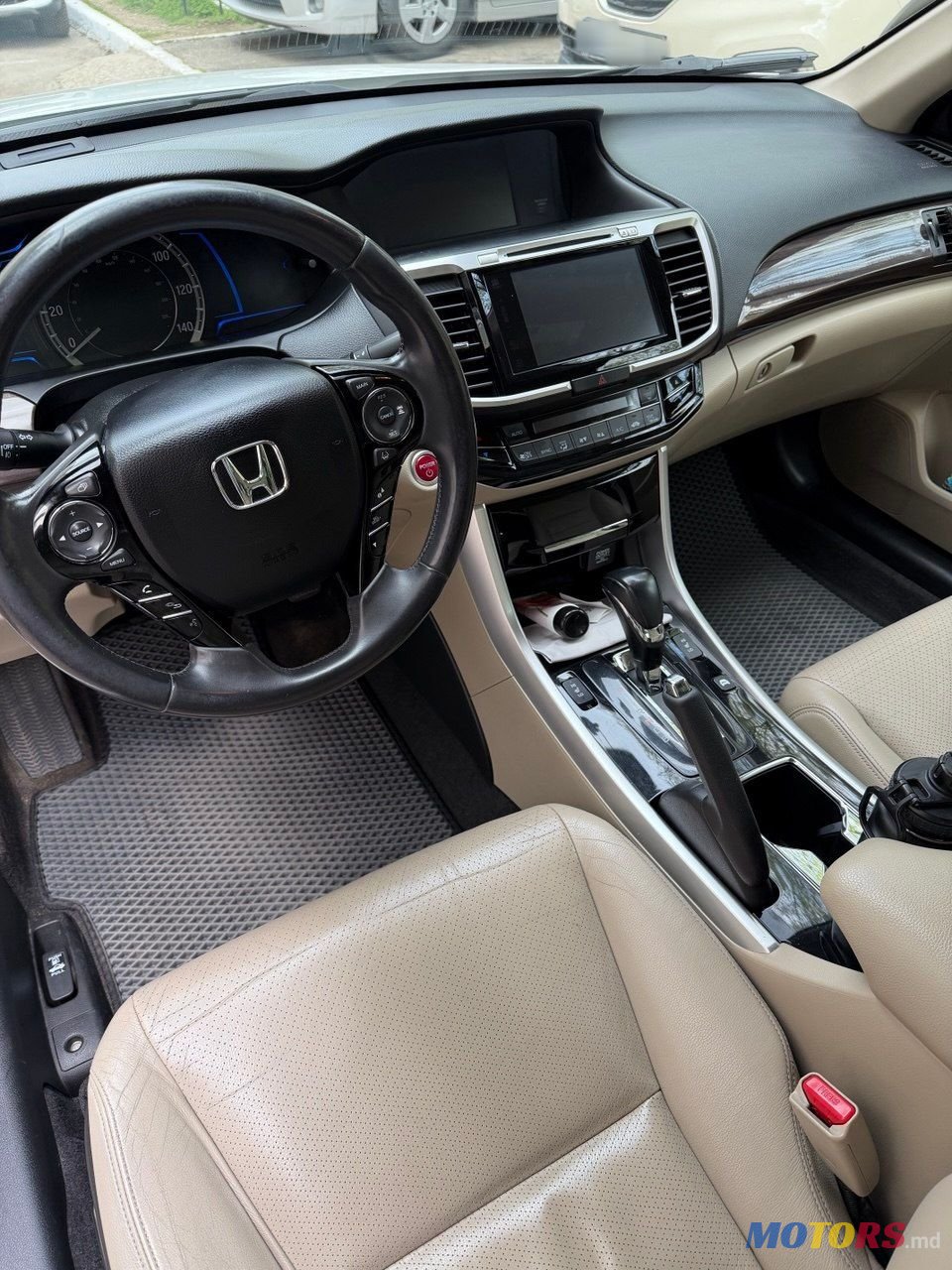 2017' Honda Accord photo #4