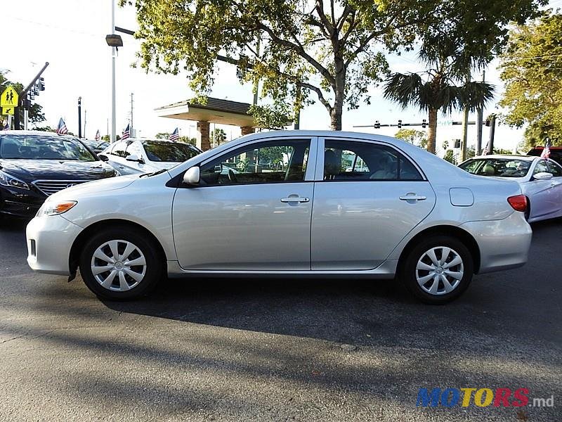 2013' Toyota Corolla LE photo #3