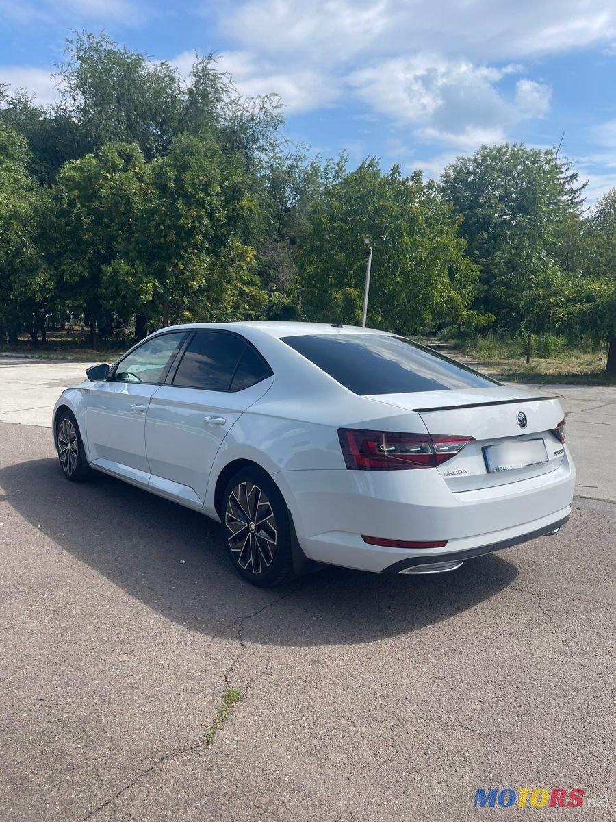 2016' Skoda Superb photo #4