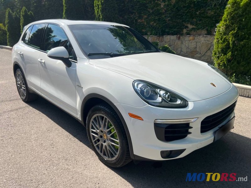 2015' Porsche Cayenne photo #1