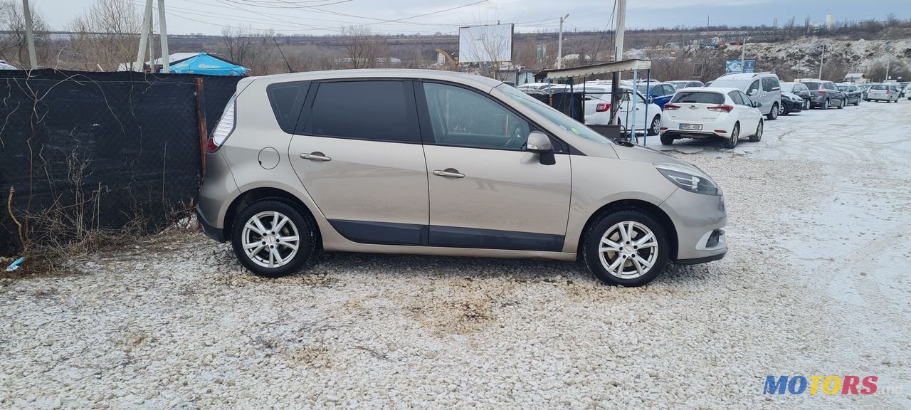 2012' Renault Scenic photo #3