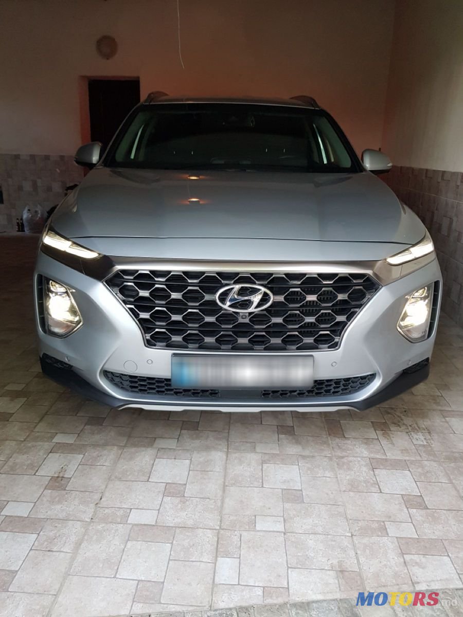 2018' Hyundai Santa Fe photo #3