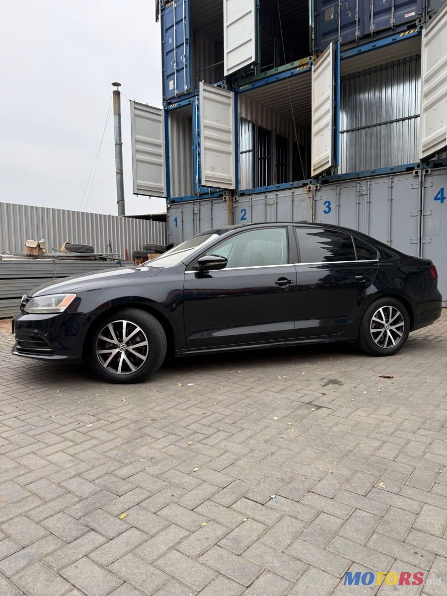 2016' Volkswagen Jetta photo #2