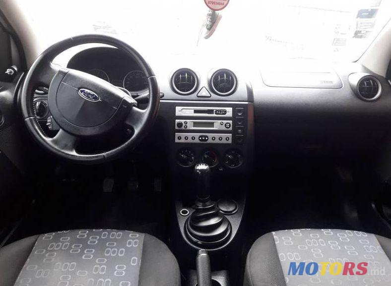 2004' Ford Fiesta photo #3