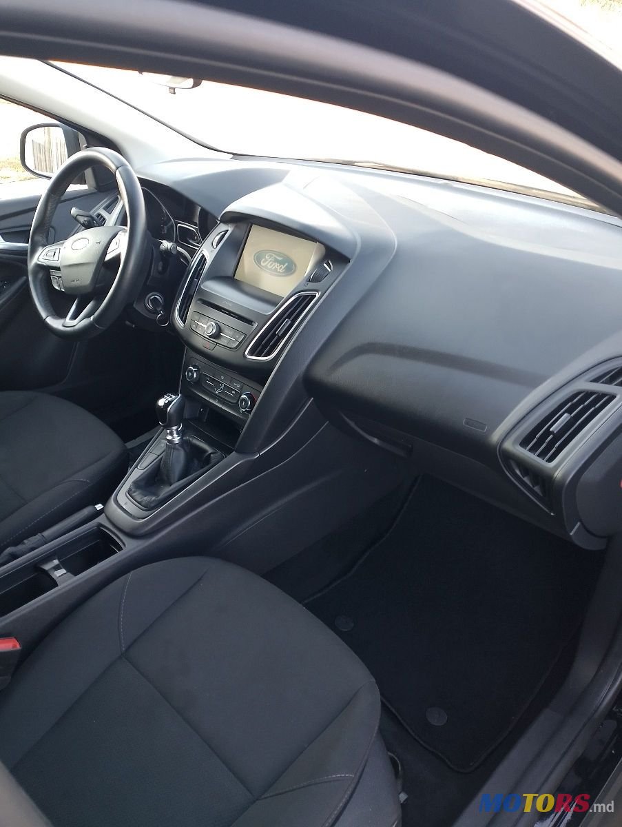 2016' Ford Focus photo #6