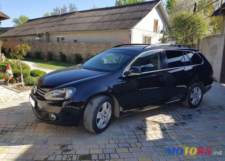 2010' Volkswagen Golf photo #1