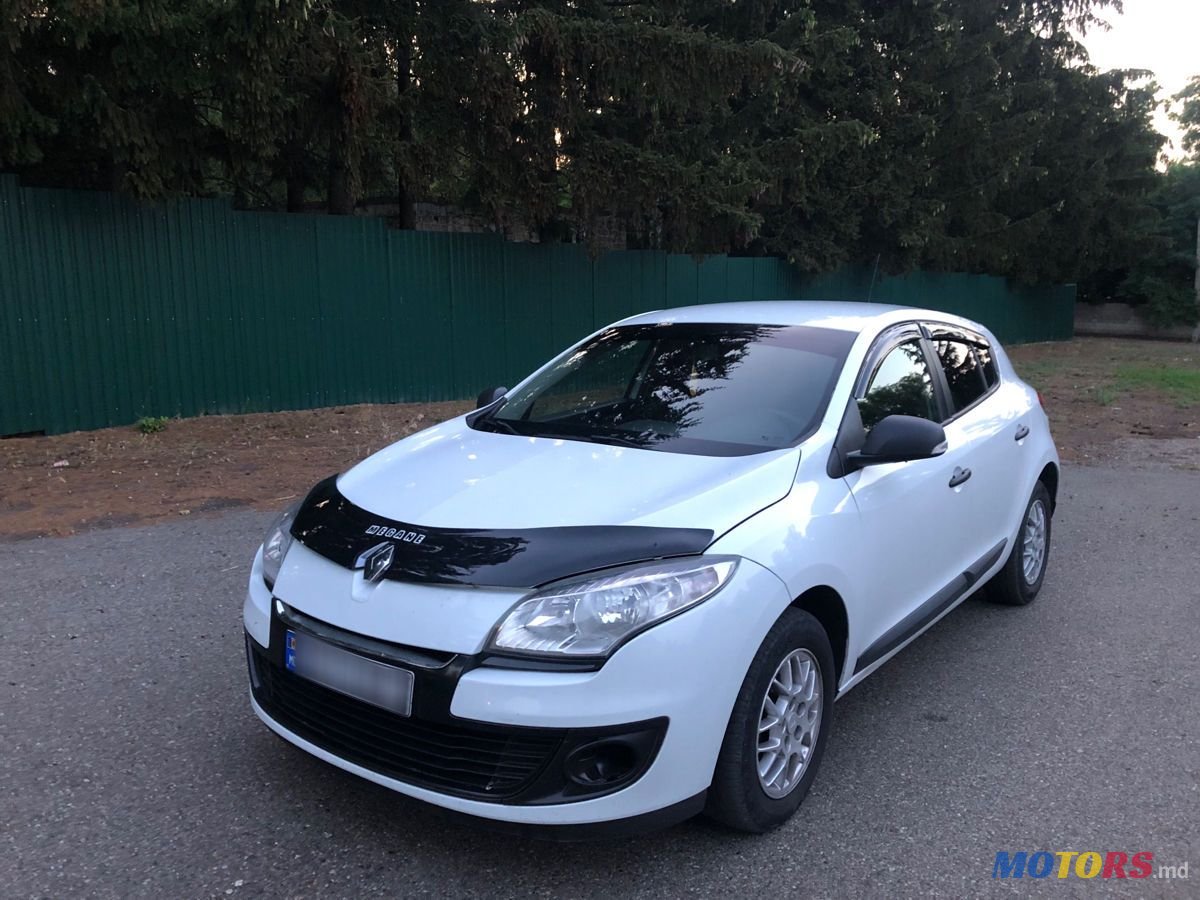 2012' Renault Megane photo #1