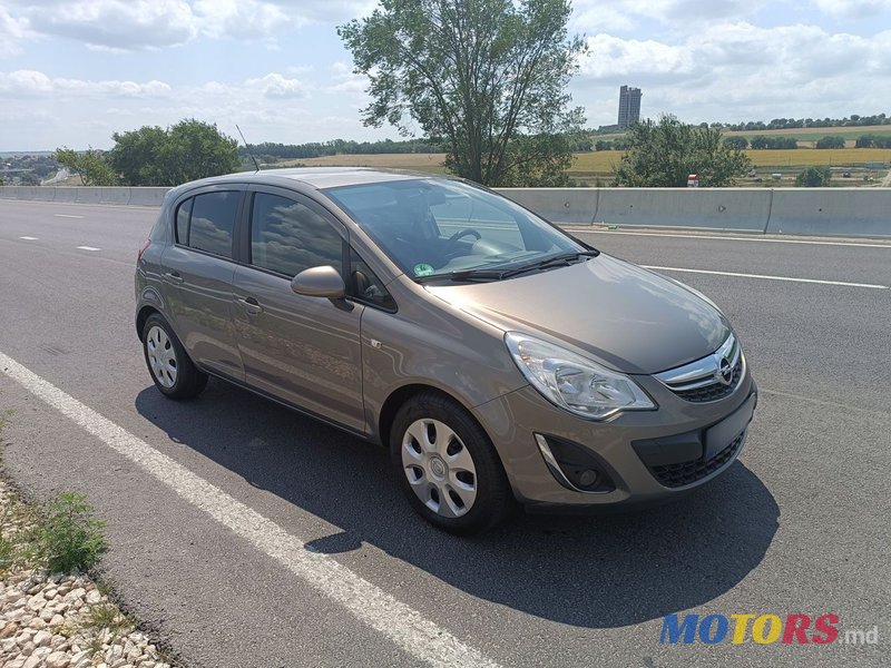 2012' Opel Corsa photo #1