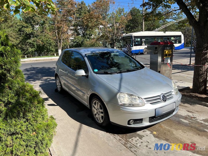 2007' Volkswagen Golf photo #4