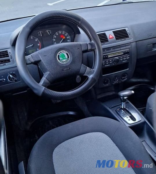 2004' Skoda Fabia photo #2