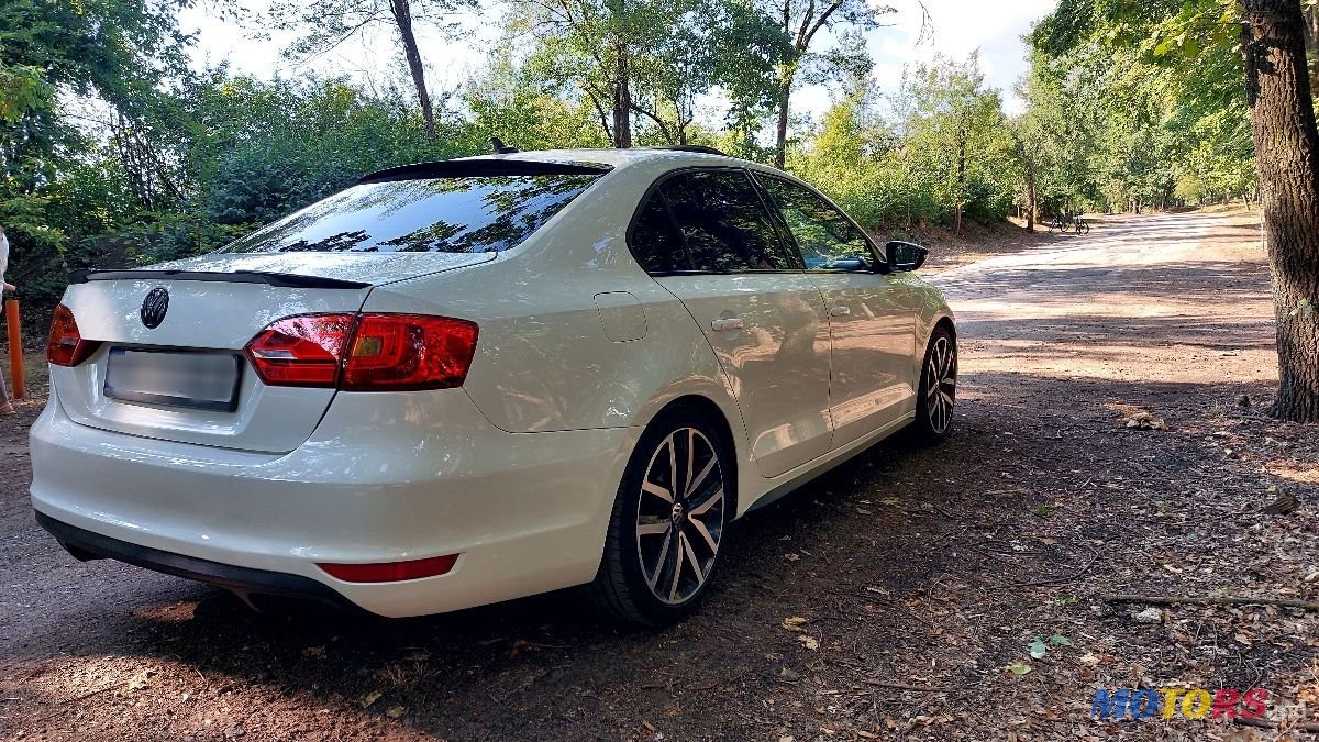 2012' Volkswagen Jetta photo #1