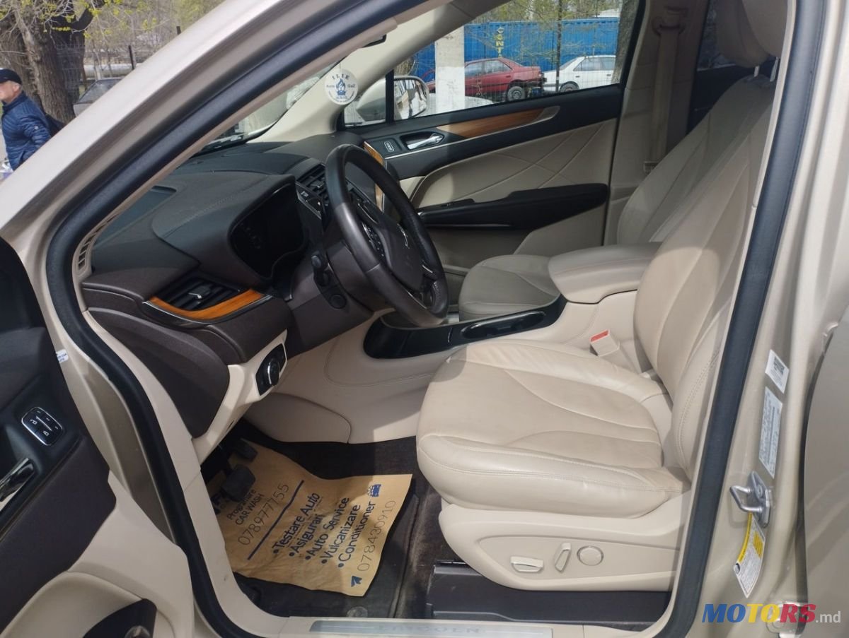 2017' Lincoln MKC photo #4