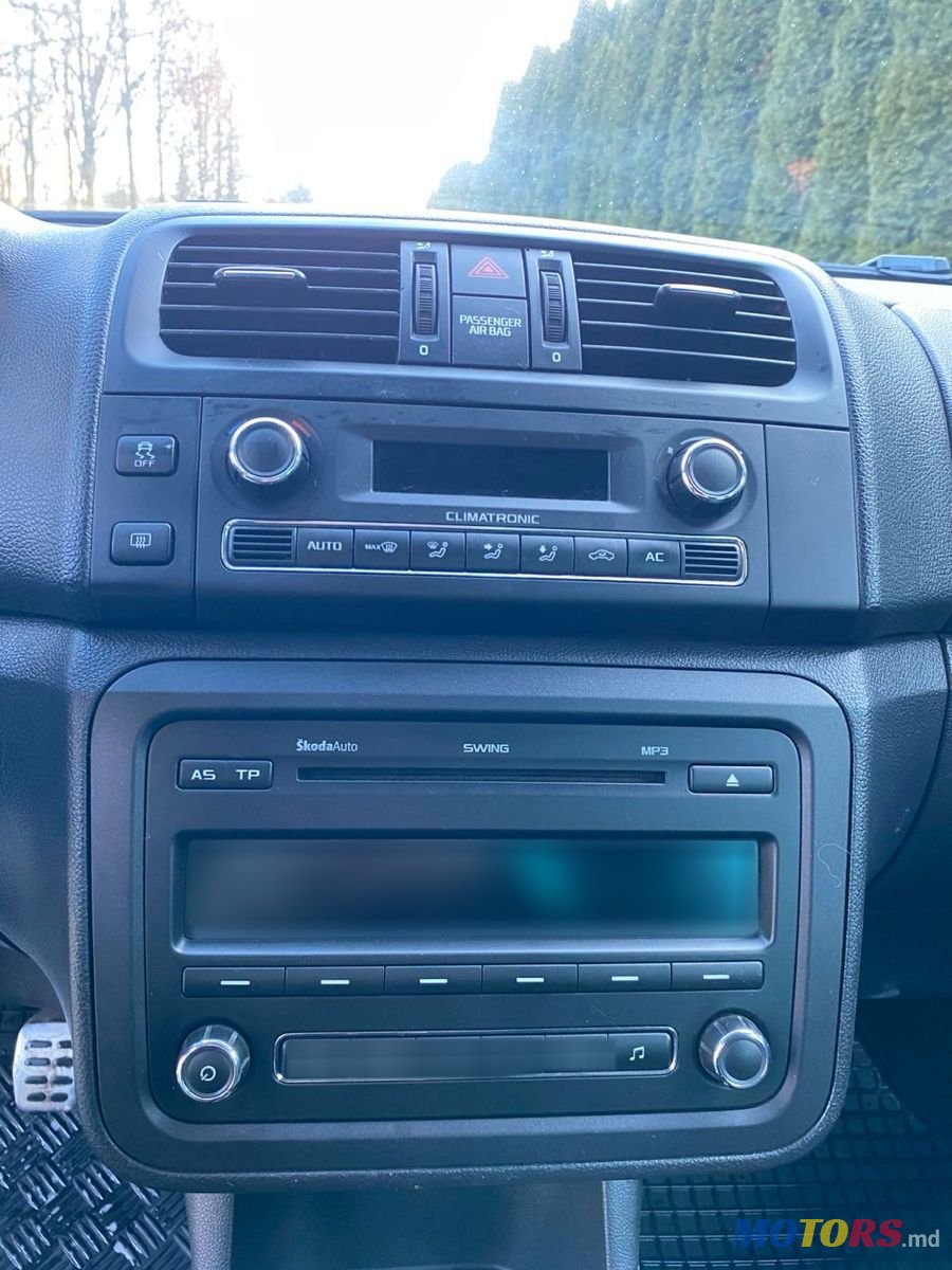 2011' Skoda Fabia photo #6