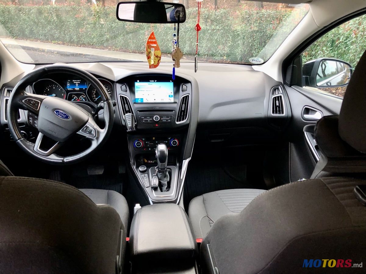 2017' Ford Focus photo #5
