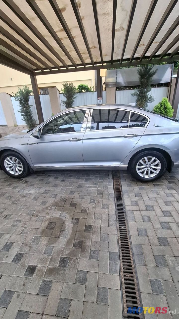 2018' Volkswagen Passat photo #1