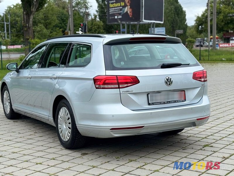 2018' Volkswagen Passat photo #5