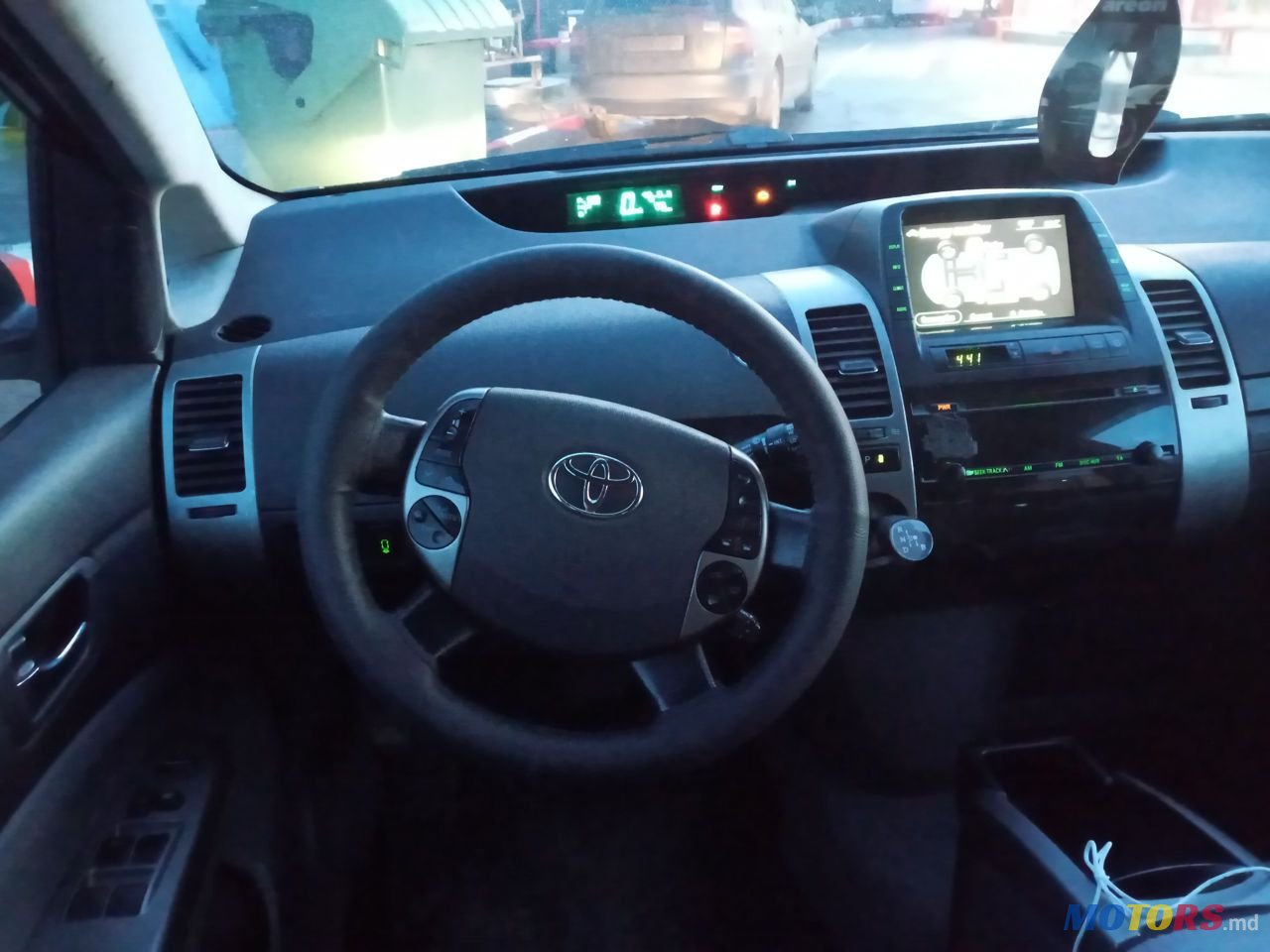 2008' Toyota Prius photo #5