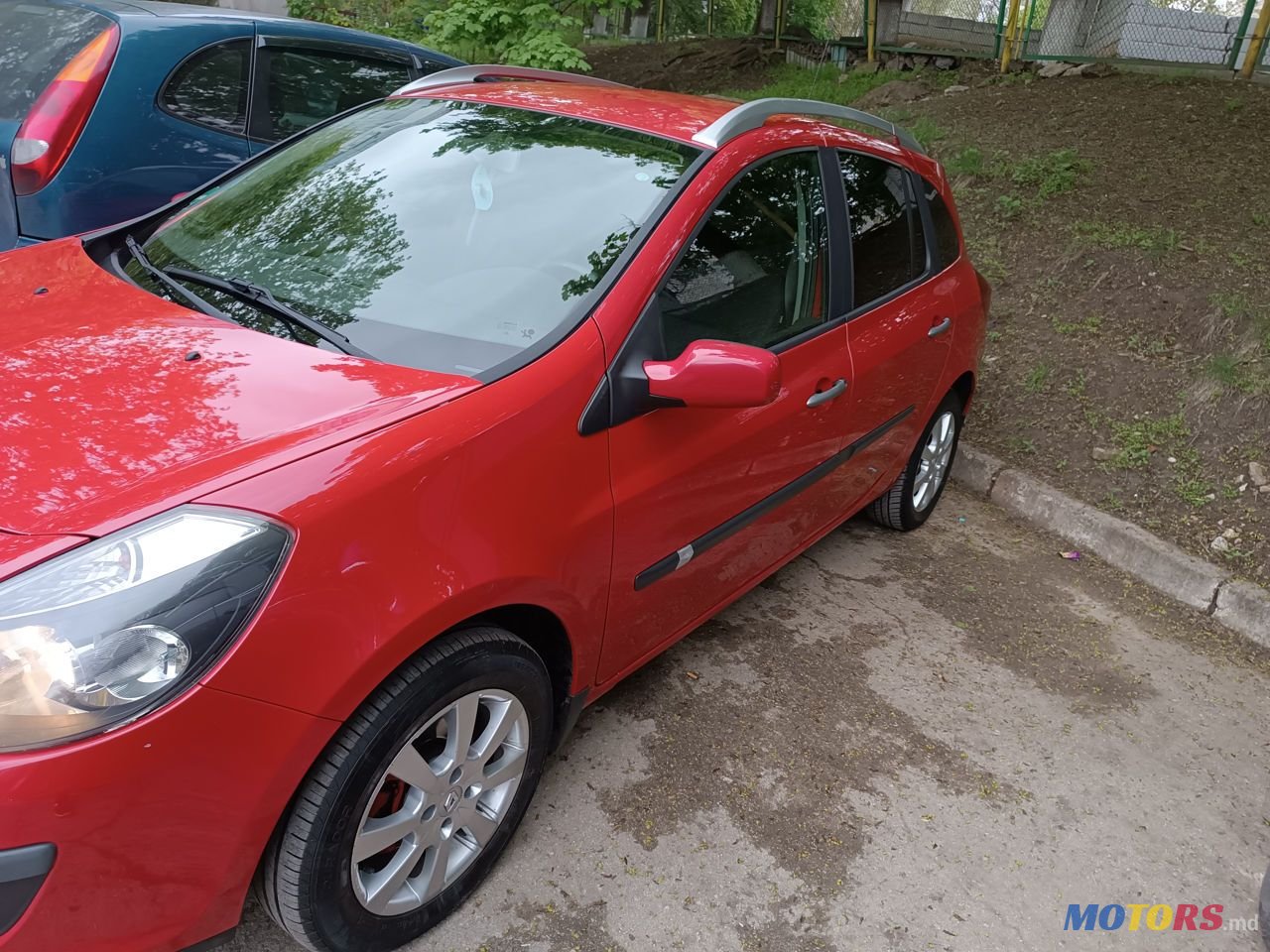 2008' Renault Clio photo #2