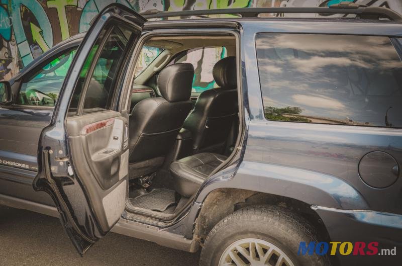 2002' Jeep Grand Cherokee photo #2