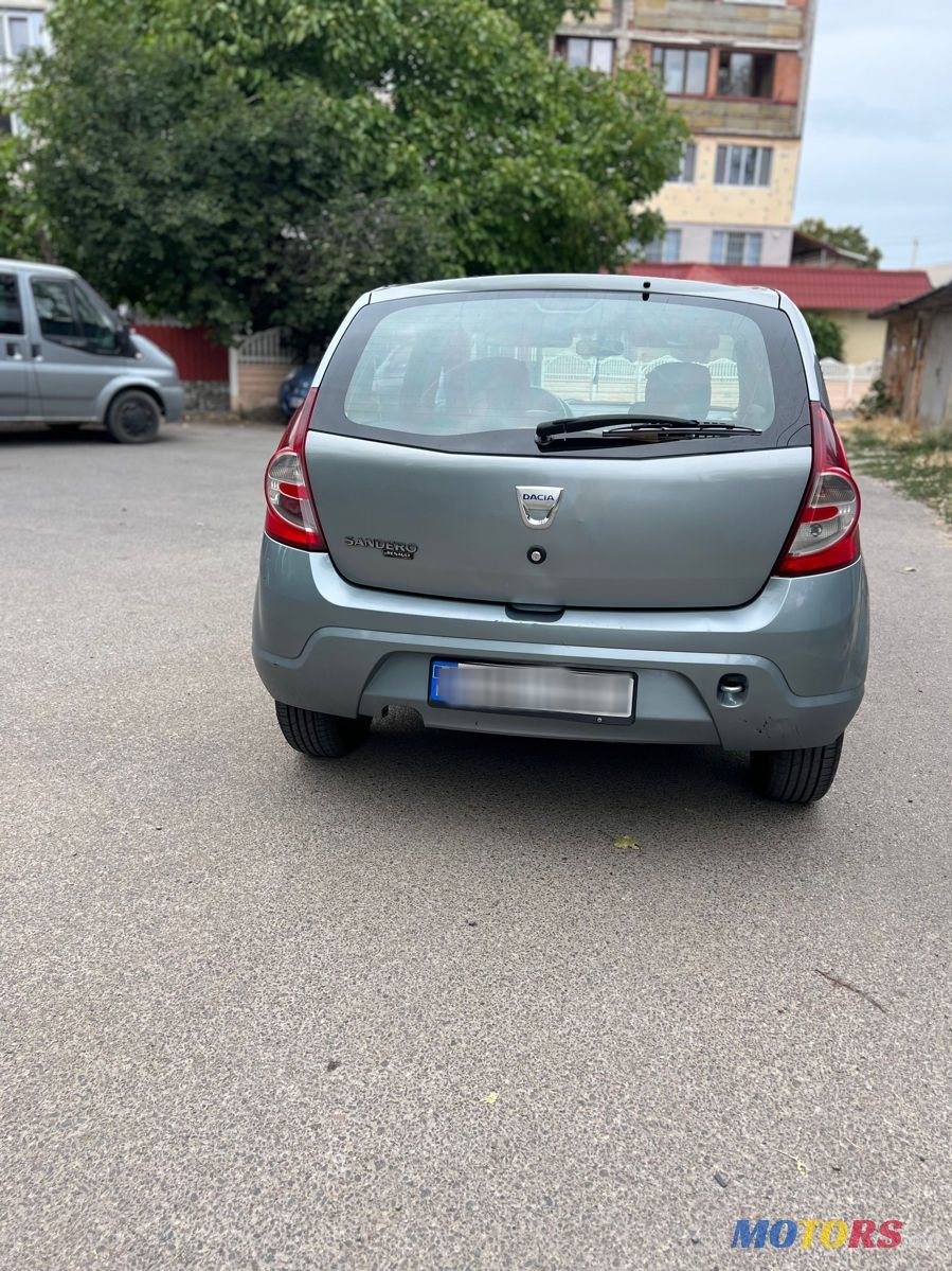2010' Dacia Sandero photo #3