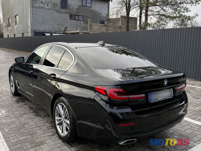 2020' BMW 5 Series photo #5