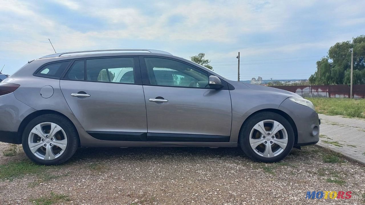 2010' Renault Megane photo #1