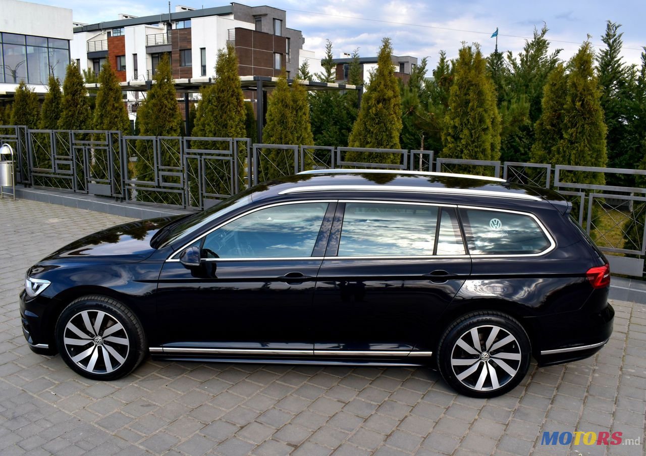 2016' Volkswagen Passat photo #3