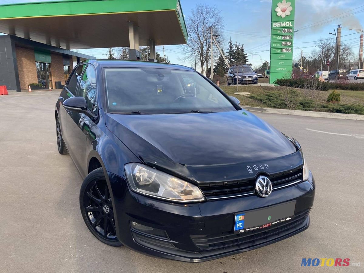 2012' Volkswagen Golf photo #1