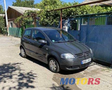 2009' Volkswagen Fox photo #2