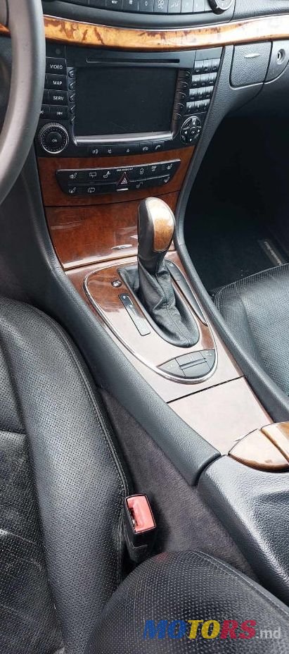2003' Mercedes-Benz E-Class photo #6