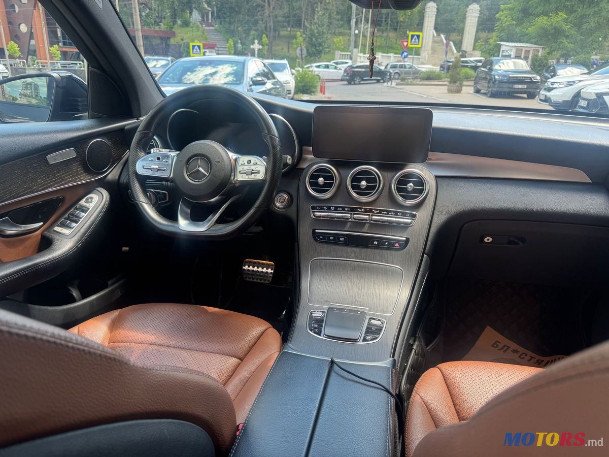 2020' Mercedes-Benz GLC photo #4