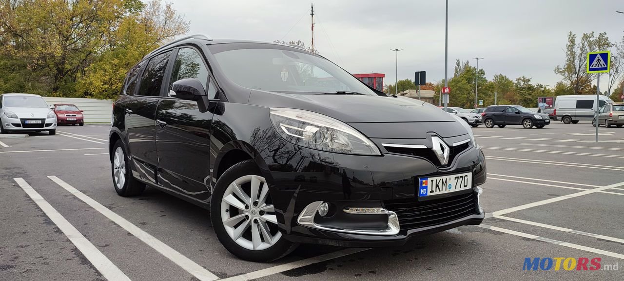 2013' Renault Grand Scenic photo #2