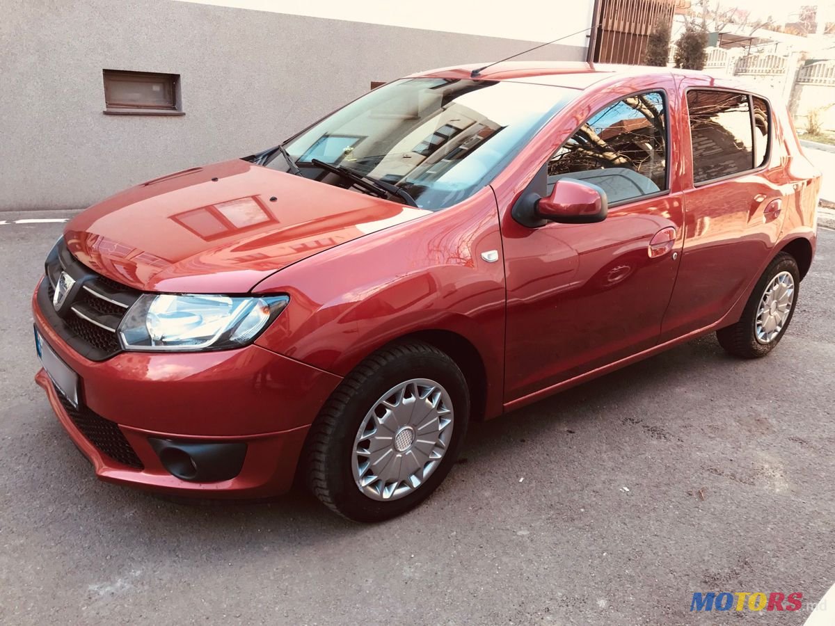 2015' Dacia Sandero photo #1
