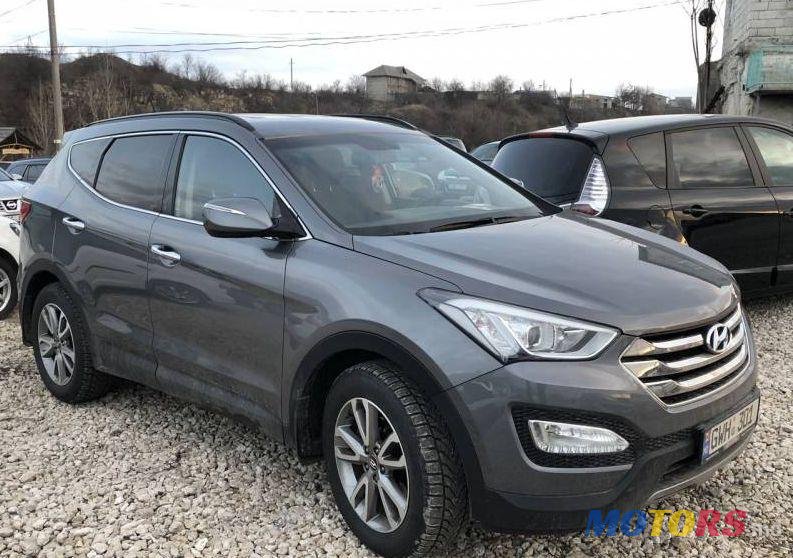 2013' Hyundai Santa Fe photo #1