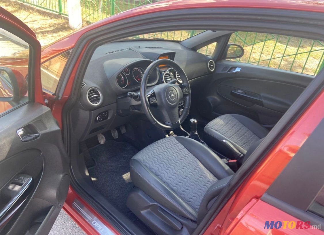2013' Opel Corsa photo #4