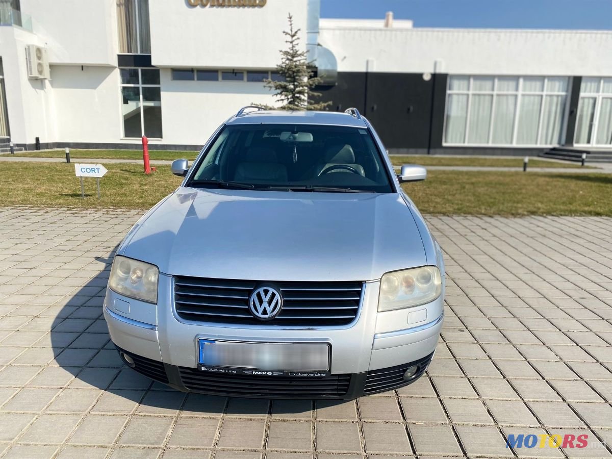 2003' Volkswagen Passat photo #1