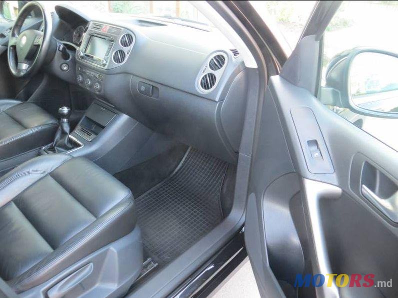 2008' Volkswagen Tiguan photo #1