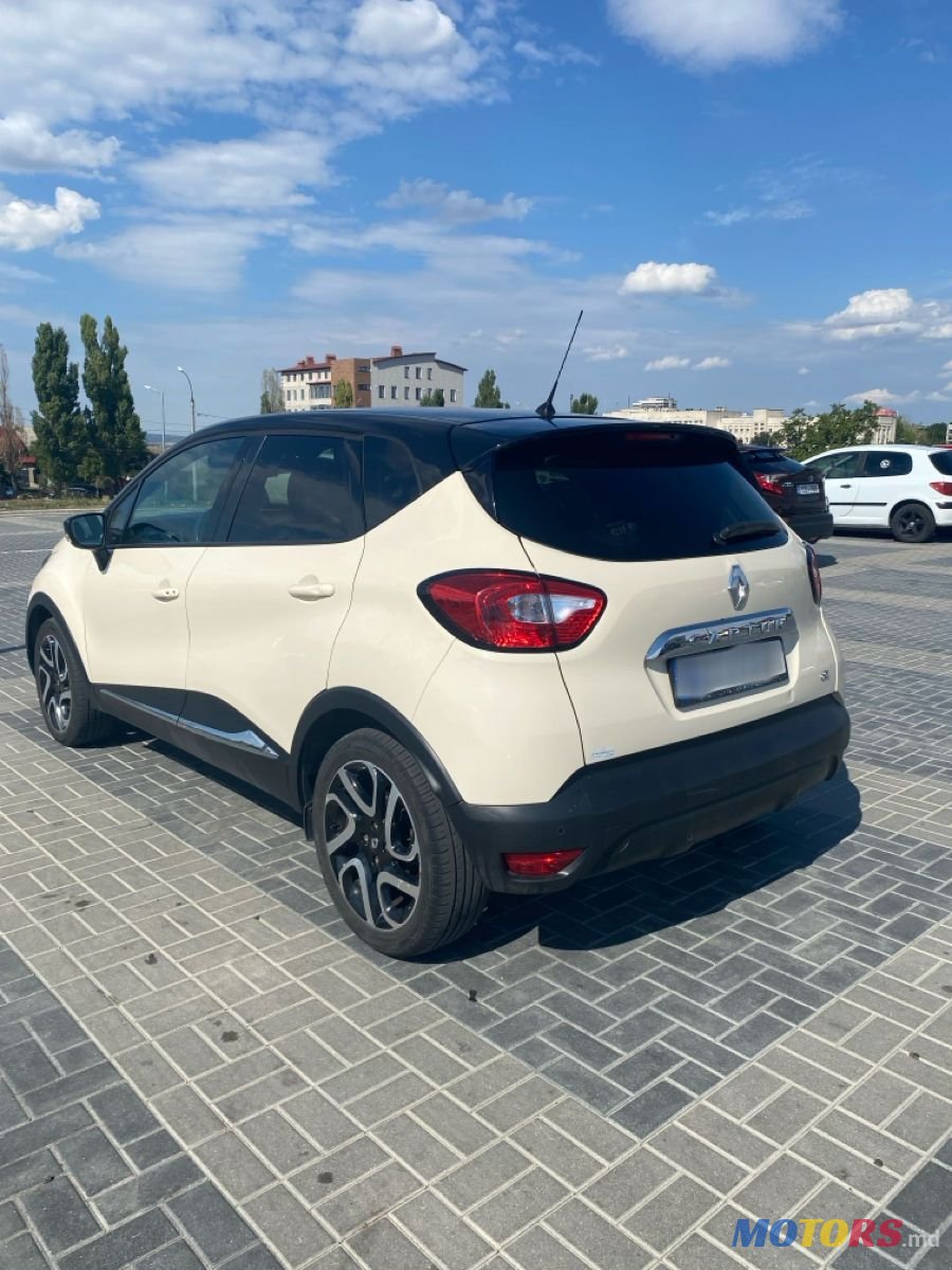 2015' Renault Captur photo #3