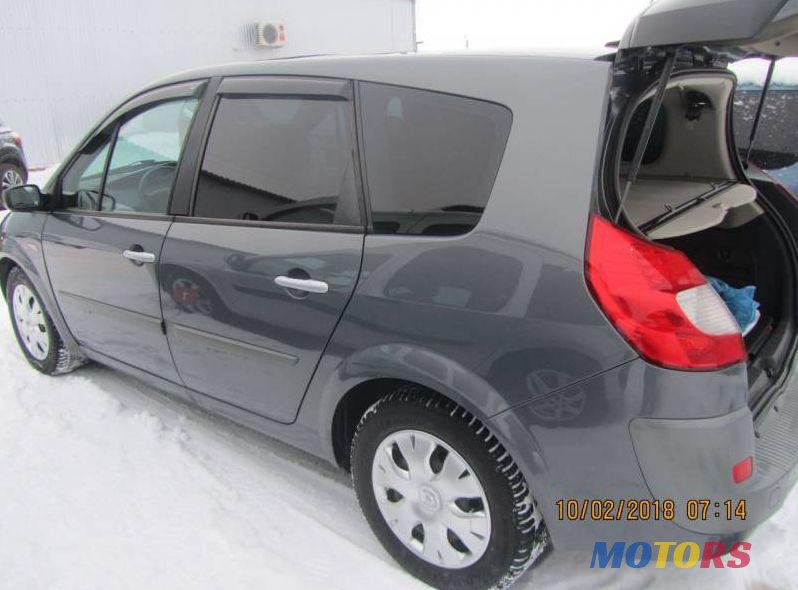 2007' Renault Grand Scenic photo #2