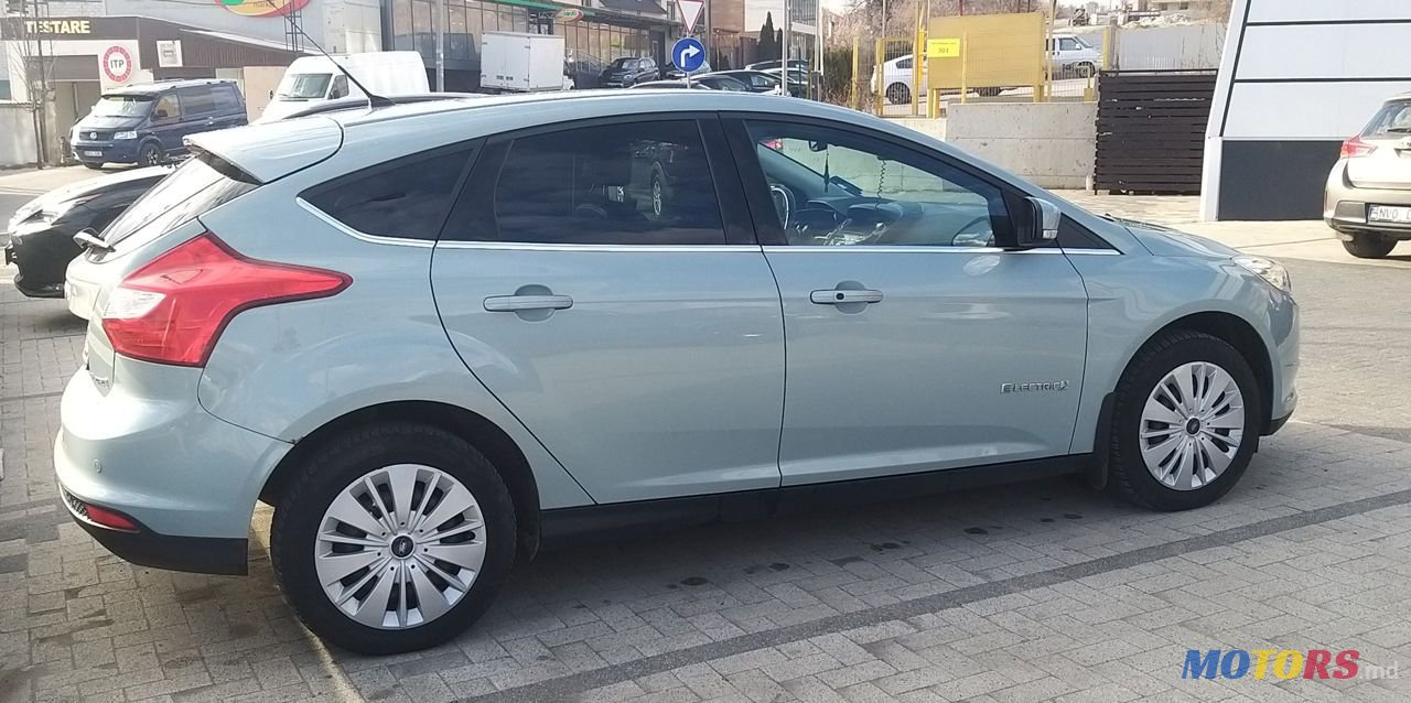 2013' Ford Focus photo #5