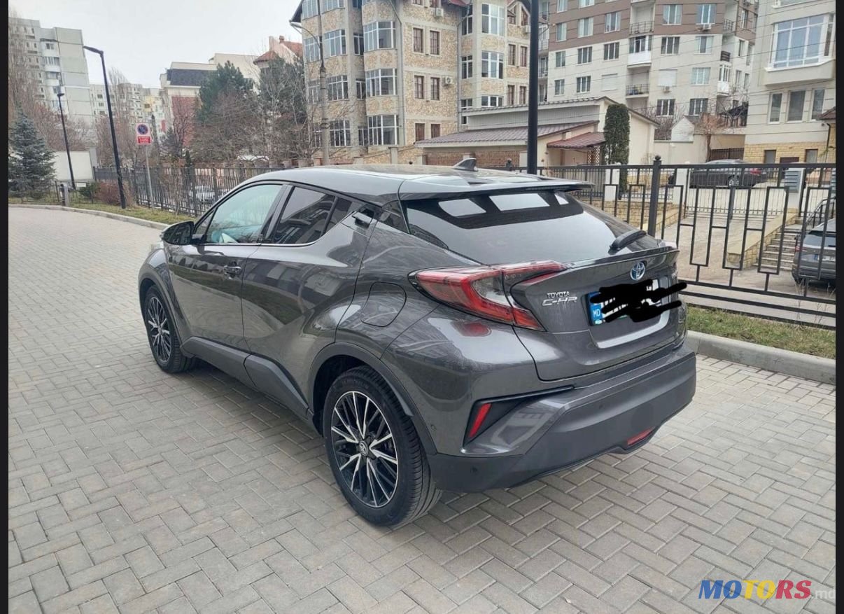 2018' Toyota C-HR photo #3